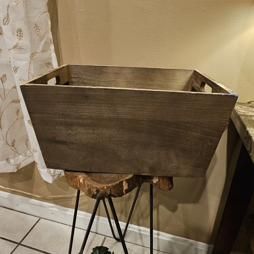 Ashland Brown Basket Accent with Modern Design - Picture 3 of 6